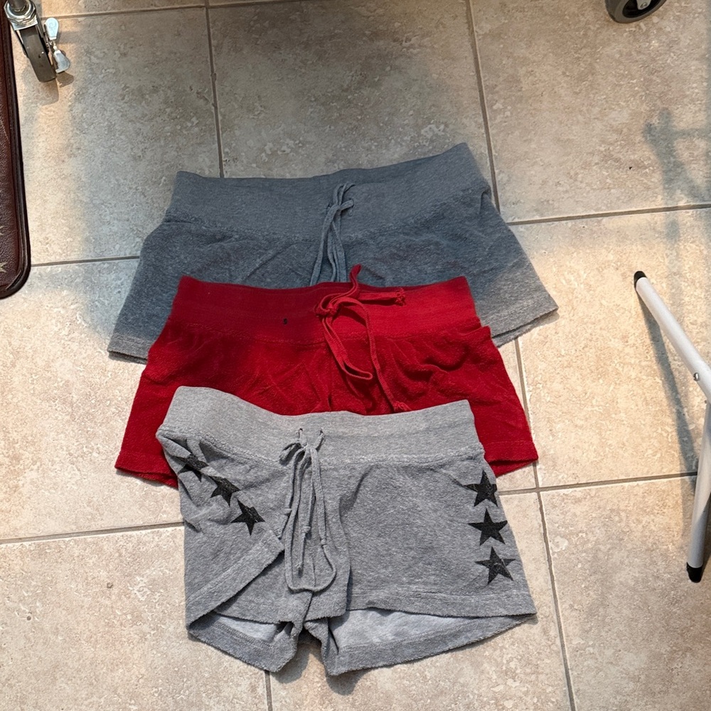 Bundle of 3 Hard Tail Size M shorts